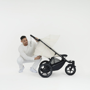 Cybex Avi Spin- Ergonomická poloha úplne poležiačky s integrovanou opierkou nôh