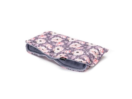 rukavnik grey flowers