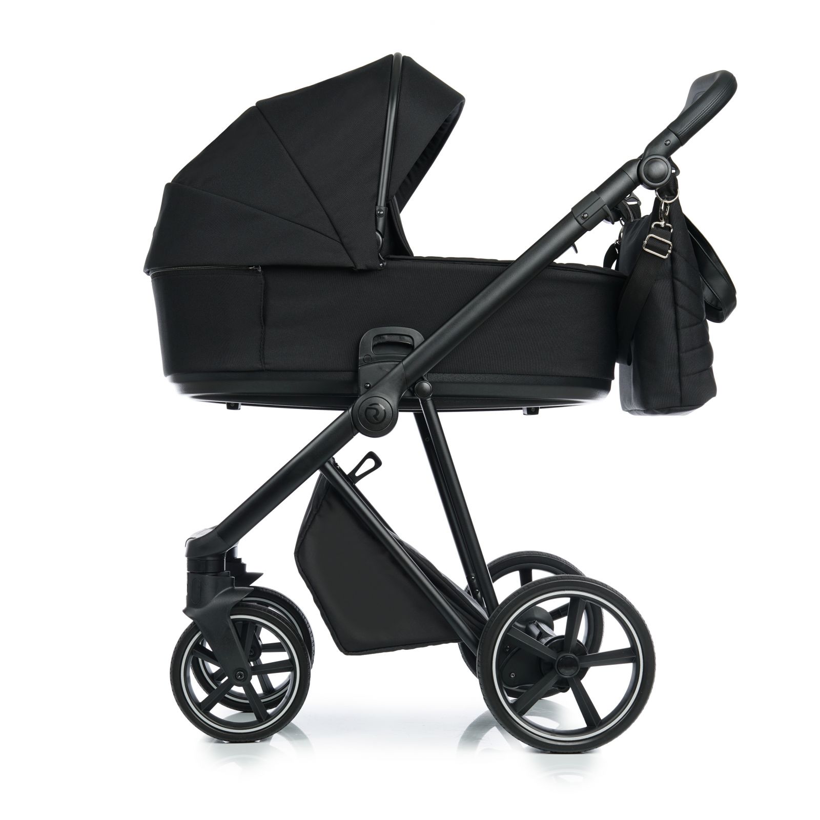 E-shop Roan kombinovaný kočík IVI 2.0, true black + darčeky ZDARMA