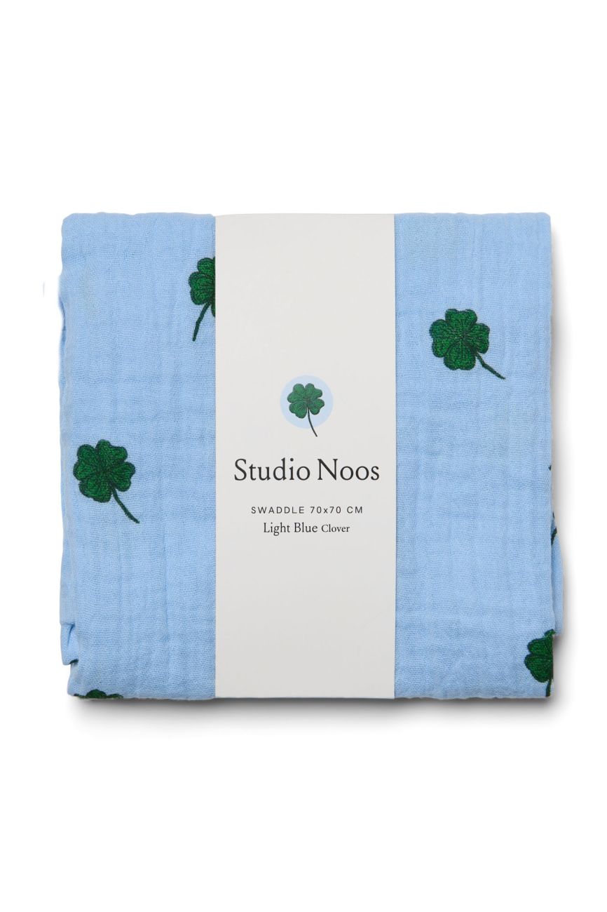 E-shop STUDIO NOOS - SWADDLE ZAVINOVAČKA Print Medium | Light Blue Clover