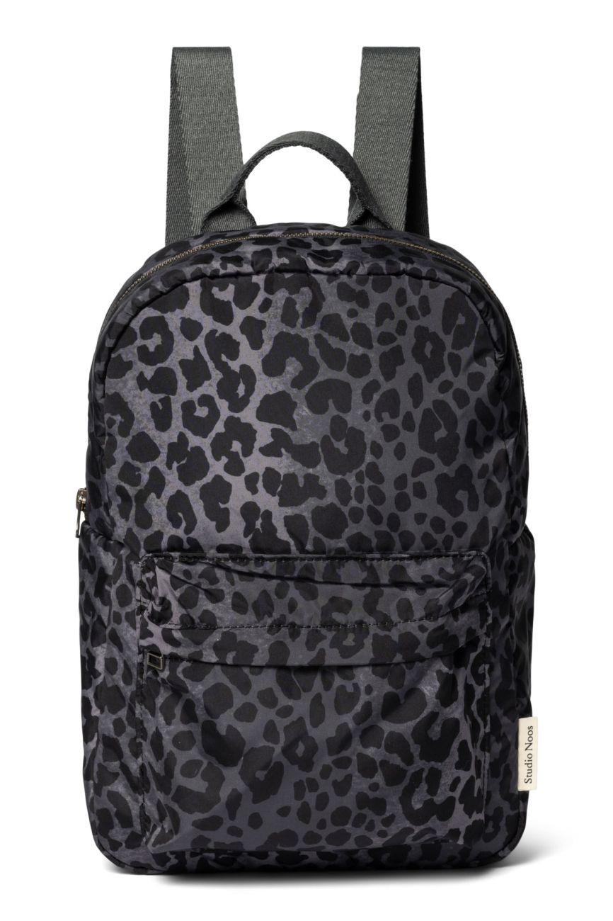 E-shop STUDIO NOOS - Puffy Midi BACKPACK - batôžtek s predným vreckom | Black Leopard