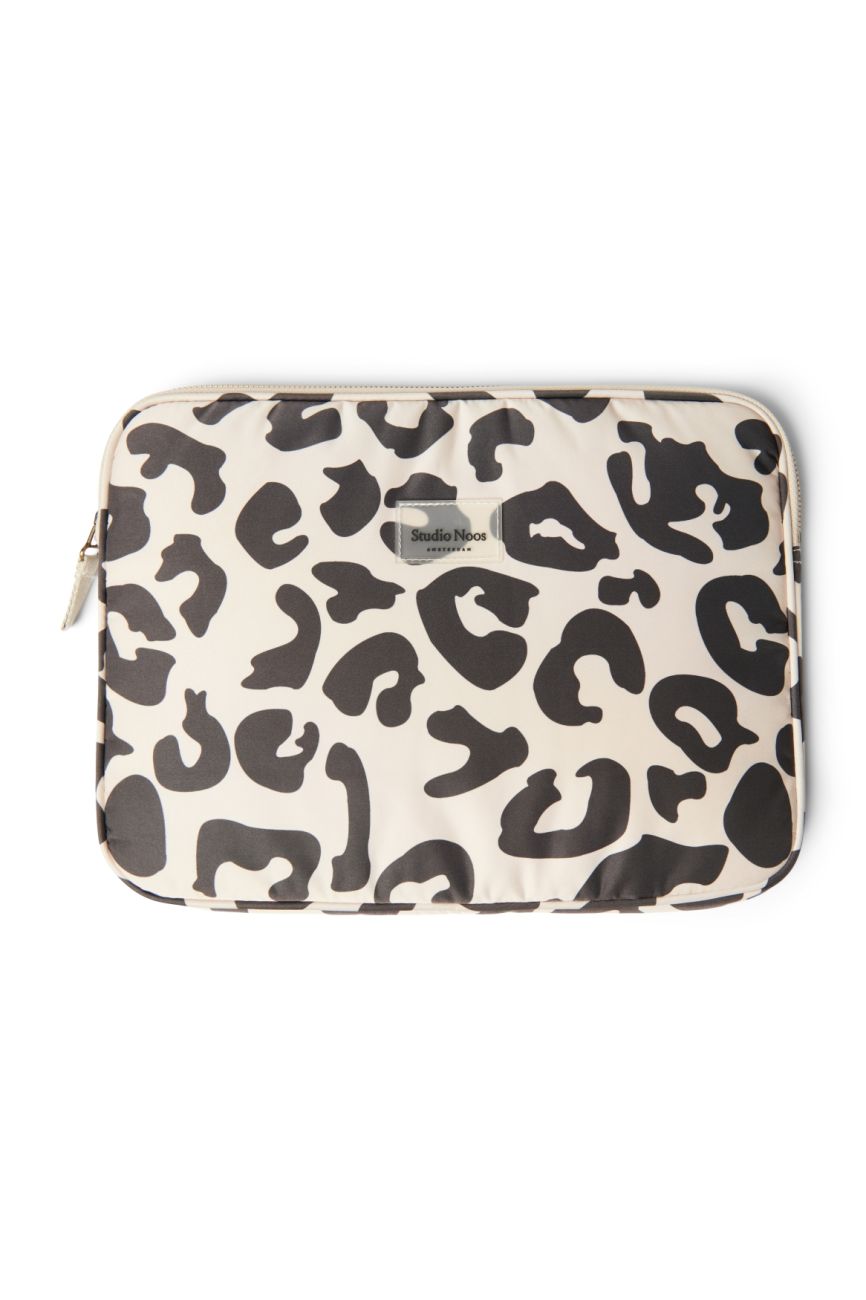 E-shop STUDIO NOOS - Puffy OBAL na Laptop 15´| Holy Cow