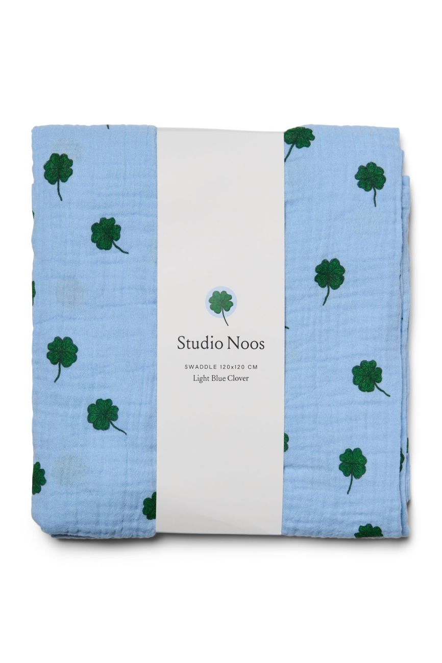 E-shop STUDIO NOOS - SWADDLE ZAVINOVAČKA Print Large | Light Blue Clover