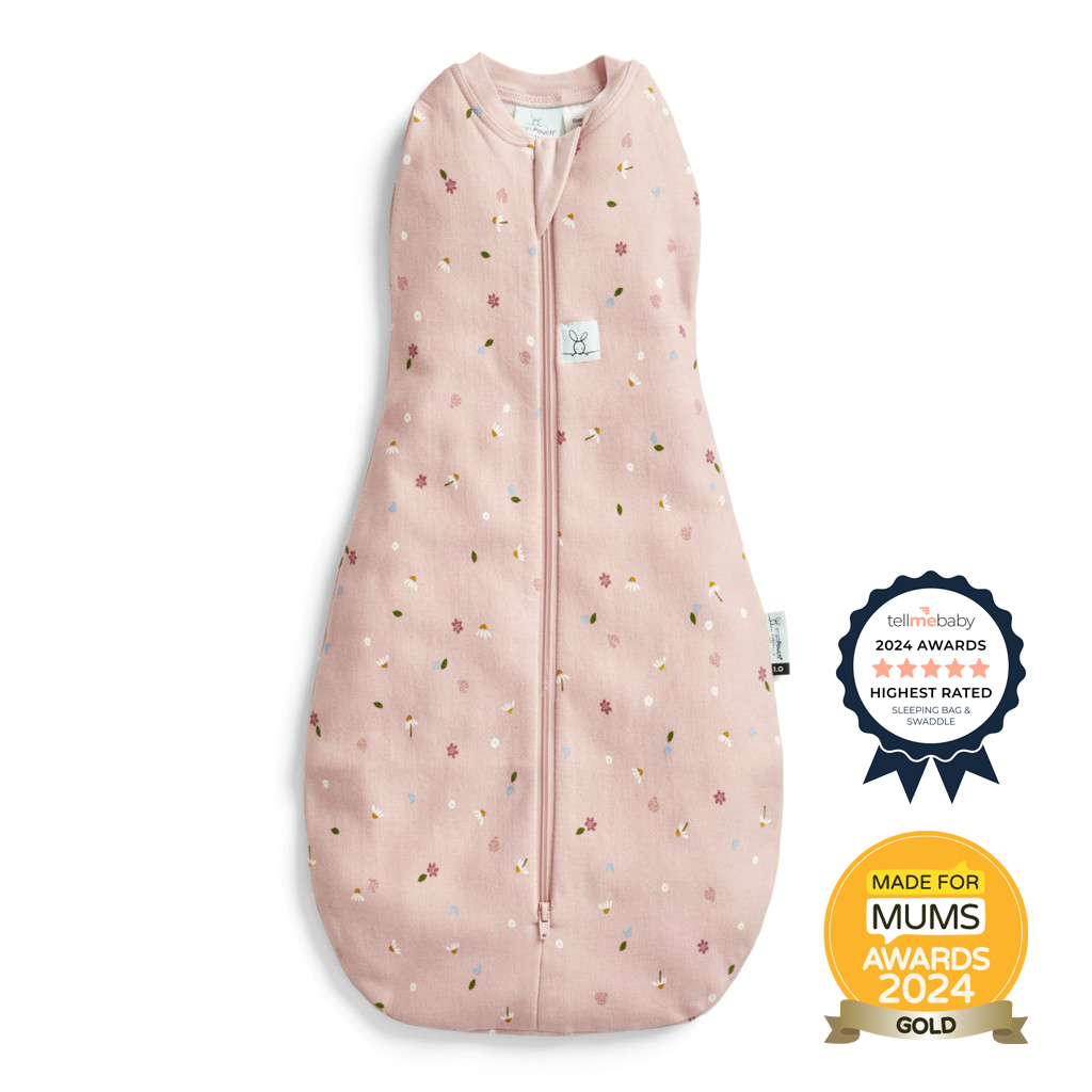 E-shop ERGOPOUCH Zavinovačka a vak na spanie 2v1 Cocoon Daisies 3-6 m, 6-8 kg, 0,2 tog