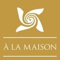                                     À la Maison
                            