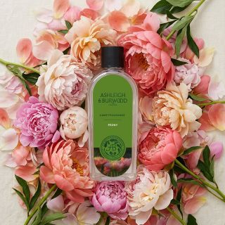 Our Peony Lamp Fragrances features fresh cut peonies nestled amongst notes of light geranium, delicate rose and a dusting...