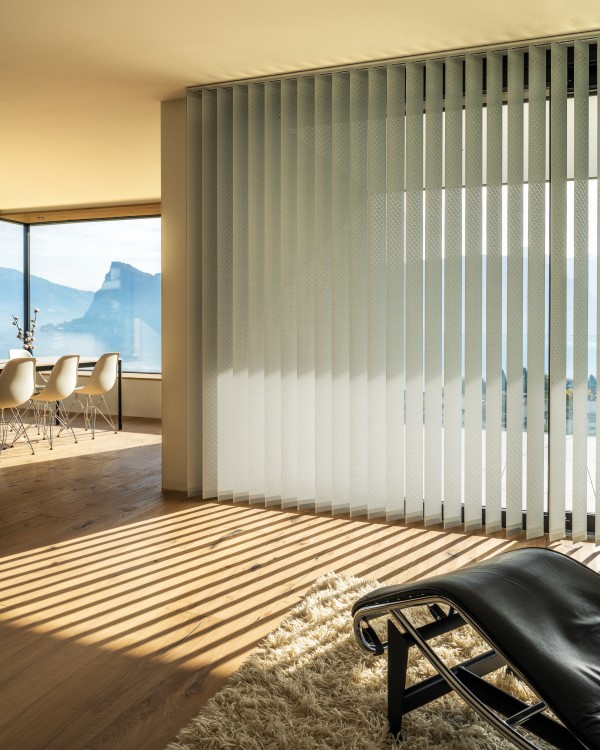 VERTIKÁLNÍ STÍNĚNÍ