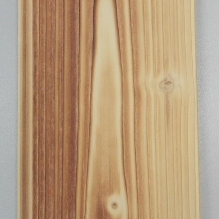 Opalování dřeva způsobem Shou Sugi Ban