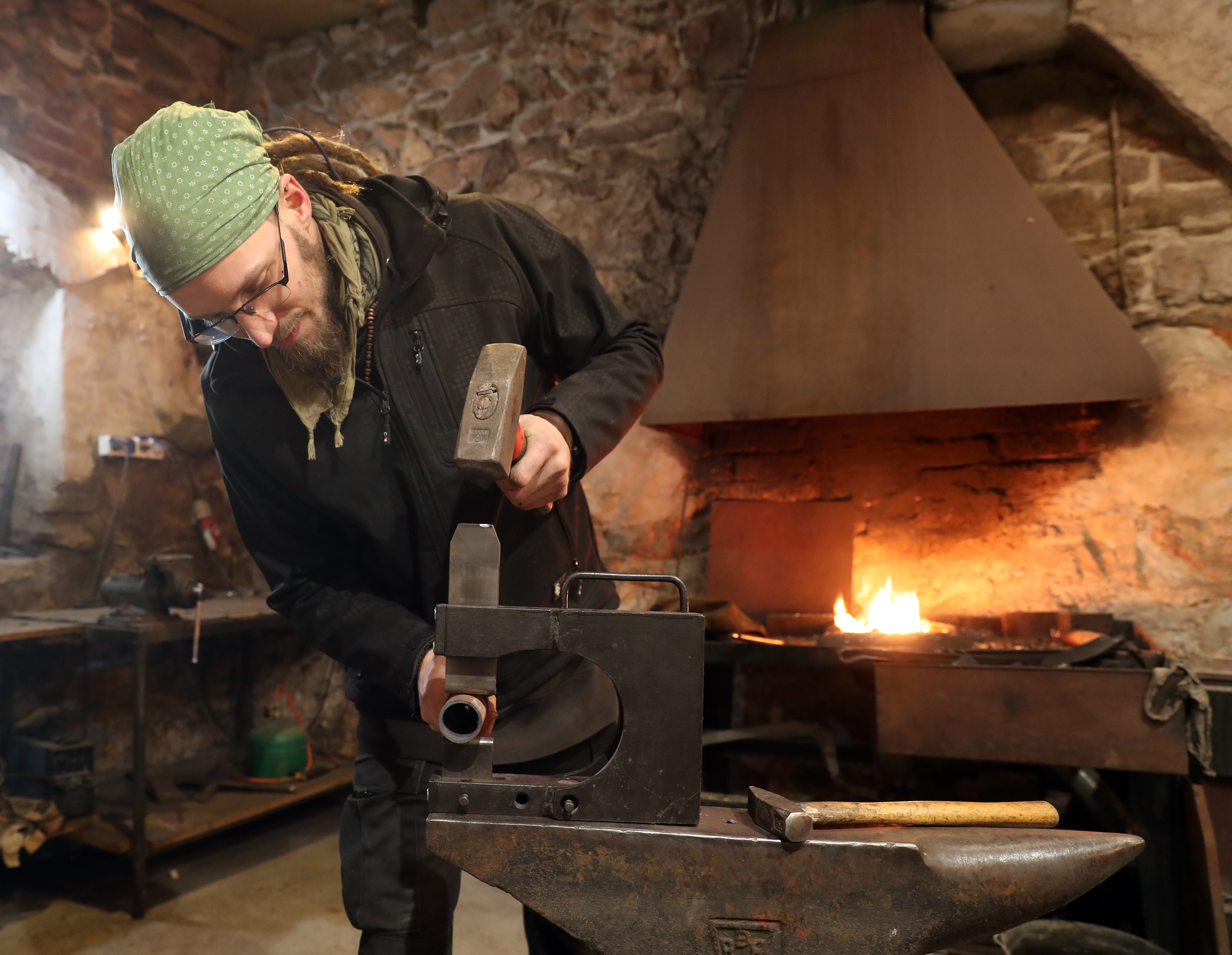 Přijďte na návštěvu do kovárny