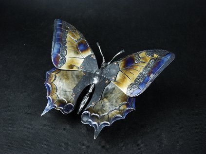 motýl - kovaná socha