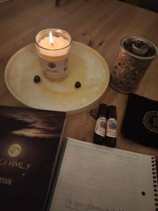 Šestý den Kouřových nocí jsem vynechala. Byla jsem unavená, úplně vyčerpaná… a tak jsem si dovolila pauzu. 🩷 A víš co?...