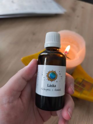 50 ml difúzní esence 🥰🩷 Láska je jednou z nejoblíbenějších esencí, kterou jsem kdy vytvořila a teď jsem měla tu čest ji...