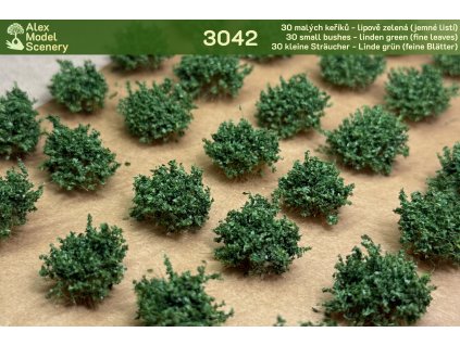 30 malých keříků - lipově zelená (jemné listí)