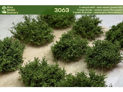 9 velkých keřů - letní zelená (jemné listí)