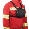 tee uu 2888 9005 ifak radio chest rig an mann geschlossen seitlich