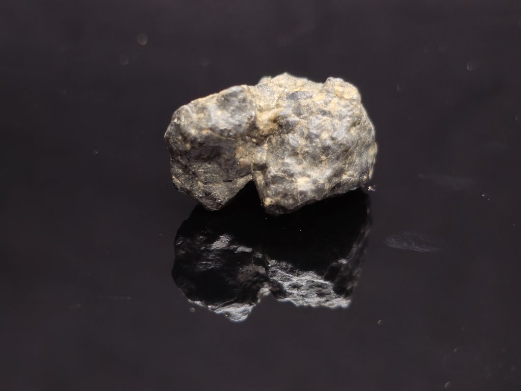 Meteorite | Lunar | NWA 15604 | 4,33g - Alien Rocks Meteorite | Lunar | NWA 15604 | 4,33g - Alien Rocks