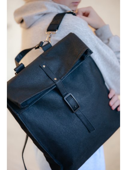 Batoh Bára černá 1