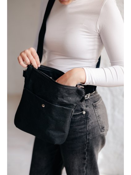 Kabelka KLÁRA přední cvok černá 1
