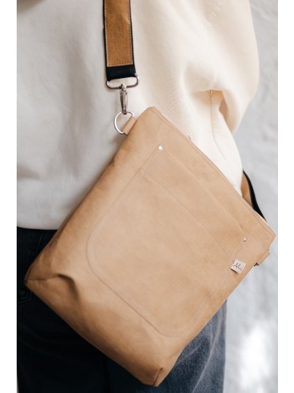 Kabelka KLÁRA přední kapsa sahara 2