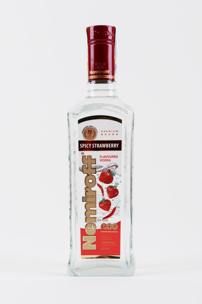 Nemiroff Spicy Strawberry 0,5l 40% (holá láhev)