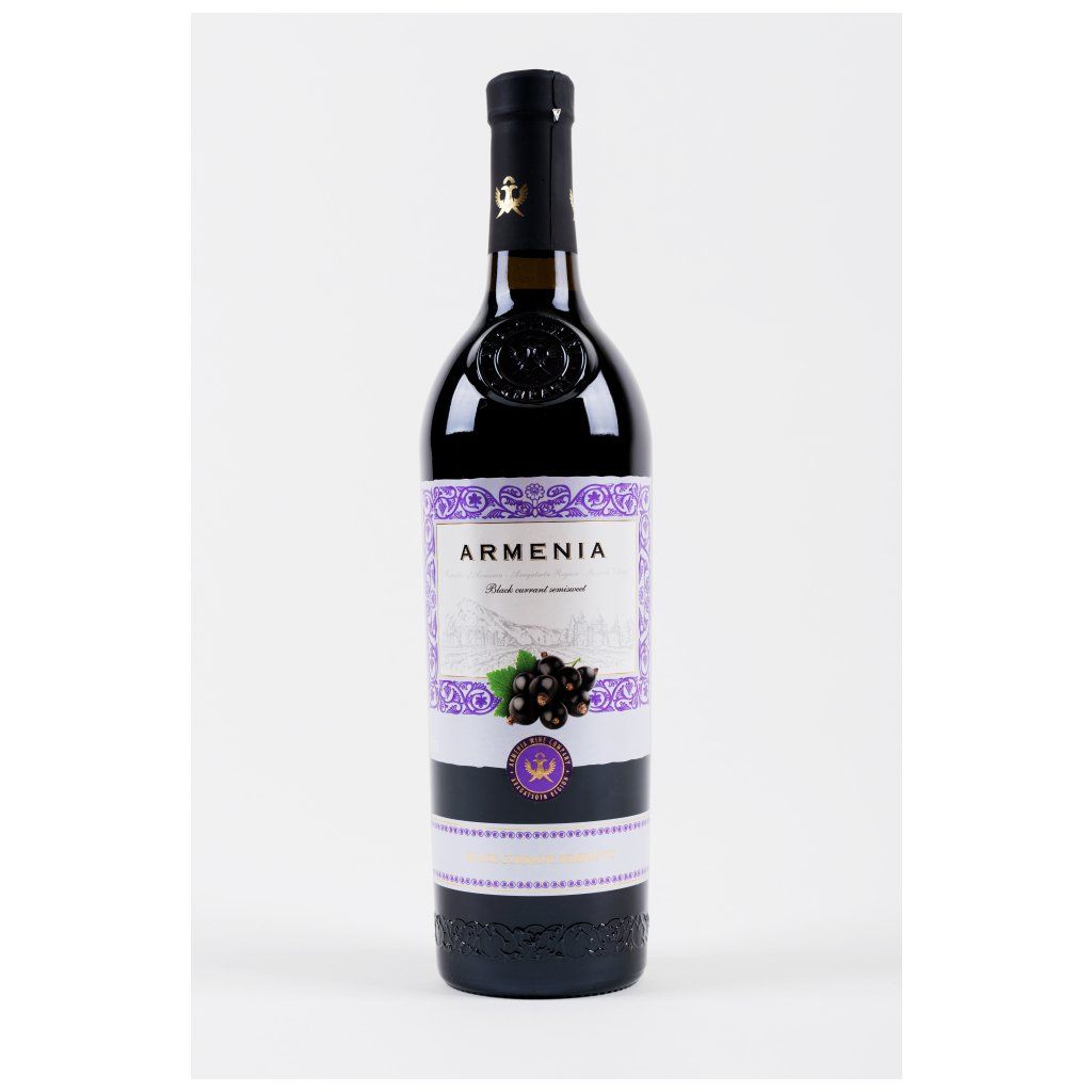 Armenia Blackcurrant Semisweet - polosladké červené víno 0,75l 12% (holá láhev)