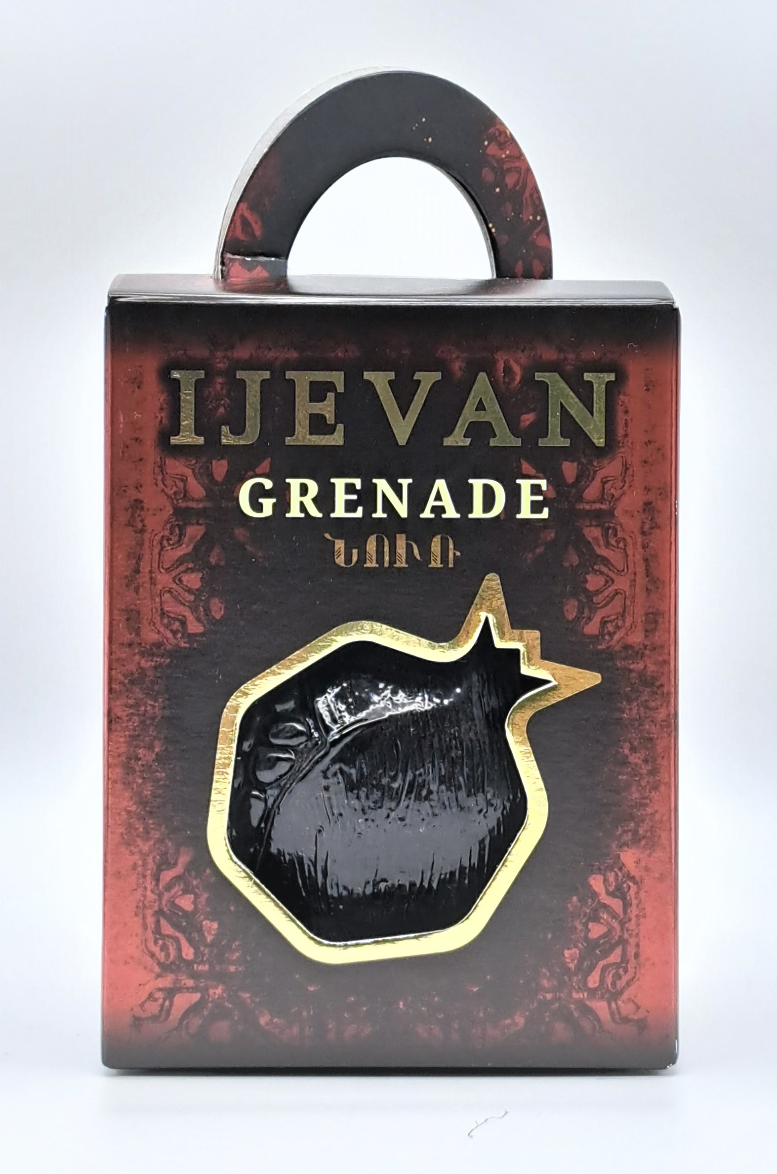 Ijevan Grenade 0,75l 12% červené polosladké víno (karton)