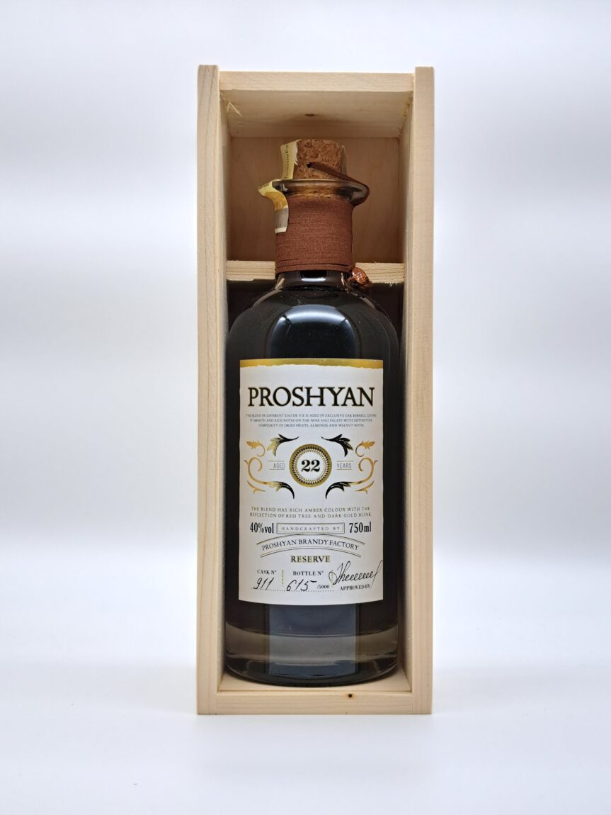 Proshyan Reserve 22y 0,75l 40% (dárkové balení dřevěný box)