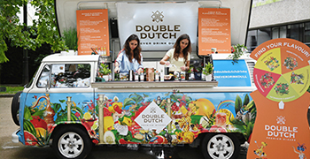 Double Dutch: Cesta dvou sester, které změnily svět toniků a limonád