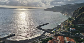 Madeira – ostrov věčného alkoholu (a jara)