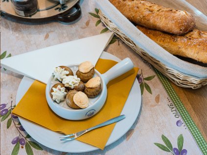 prohlidka sneci farmy s degustaci thumbnail