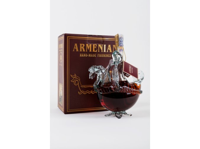 17.Brandy souvenir Yacht with gift box 05 l 40 alk.