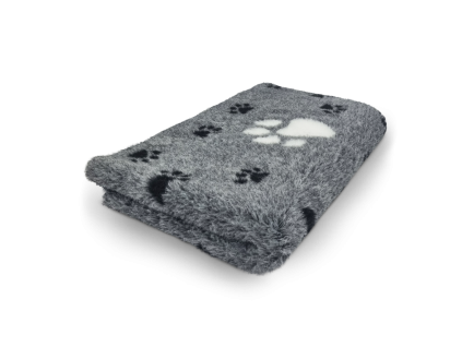 šedý