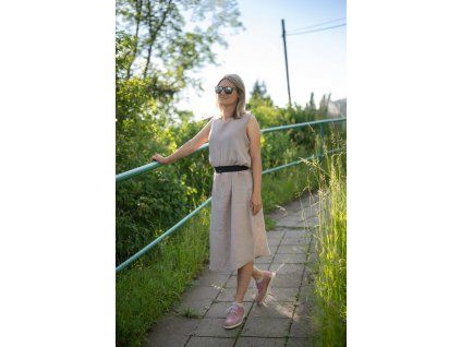 Mušelínové šaty s páskem