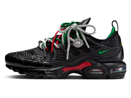 Nike Air Max Plus Homecoming Black 1