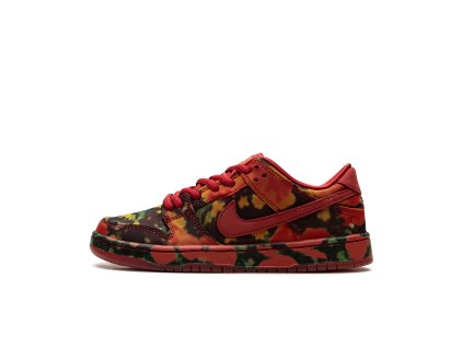 Nike SB Dunk Low The Wizard of Oz Poppy Field 1