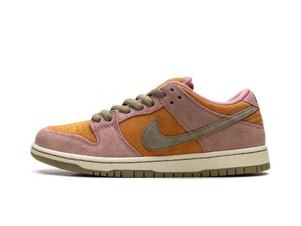 Nike SB Dunk Low Red Stardust 1