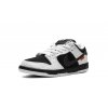 nike sb dunk low tightbooth 21016265 47713878 2048