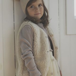 Proč právě merino? 🌡 Přirozená termoregulace Merino vlna reaguje na teplotu těla – zahřeje, když je zima, a zároveň...