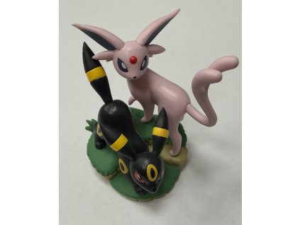 Pokémon - figurka Umbreon a Espeon Prismatic Evolutions Premium Figure Collection