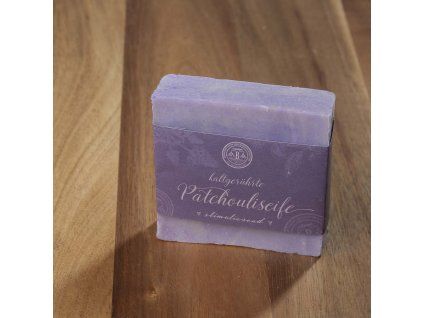 kaltgeruehrte patchouliseife