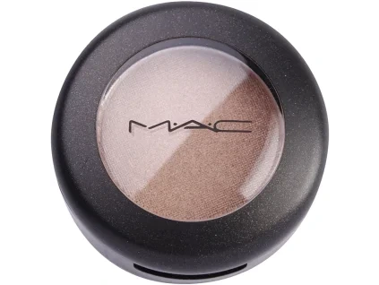 eye shadow 250228