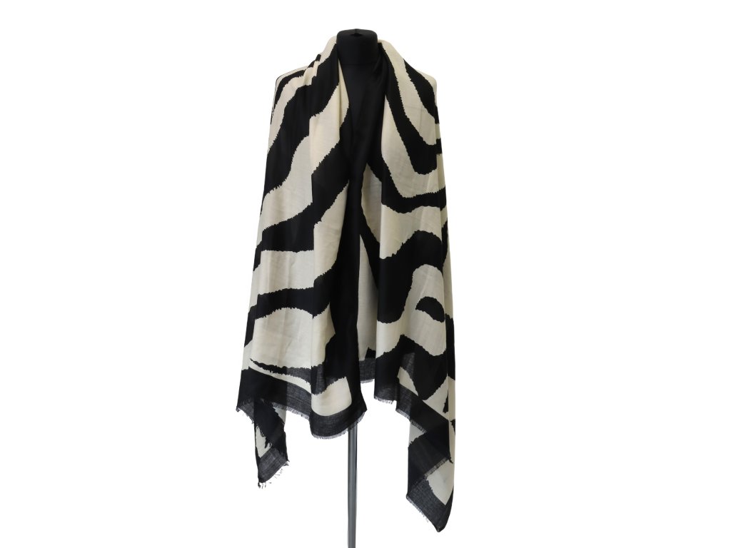 Šála se vzorem zebry - černá