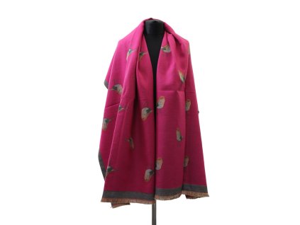 Zimní šála ze směsi kašmíru a viskózy s motivem ptáčka, rozměr 180×75 cm. Měkká, teplá a stylová, dostupná v burgundské červené, denim modré a sytě růžové.