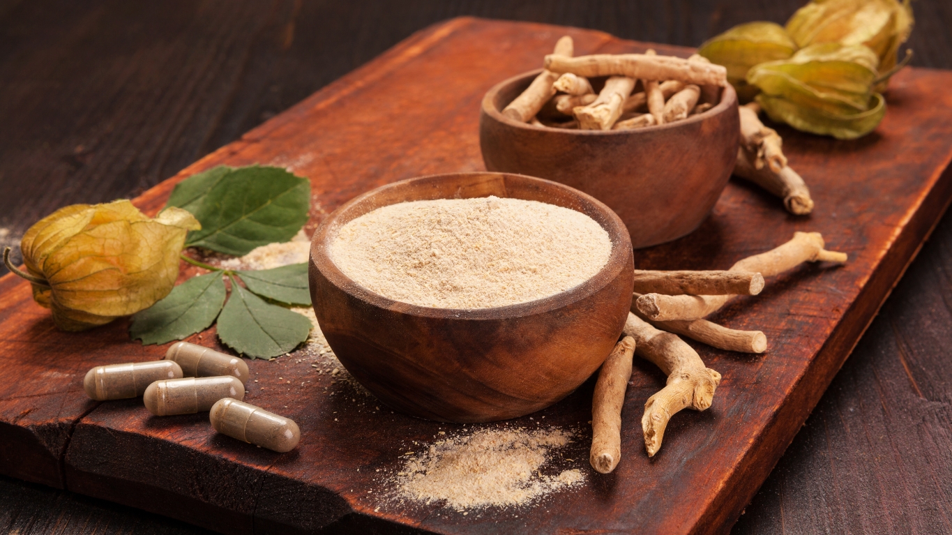 Ashwagandha: čo od nej čakať a prečo sa spája so „silou koňa“