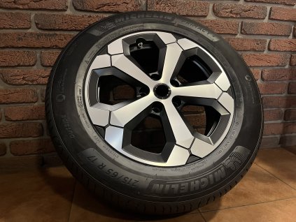 Dacia DUSTER (od 09/2024)- ALU disky 5x114,3 16" + 215/70 R16 zimní pneumatiky - obutá zimní kola