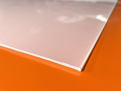 4540 deska polypropylen mlecna 3 mm 200x100 cm