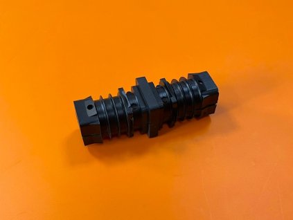 3562 plastova spojka 250