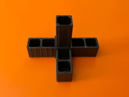 3511 plastova spojka 202c