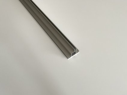Hliníkový profil (HJ15V8 elox.) (Délka 2m)