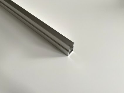 5116 hlinikovy profil s dvema kridelky hj20r1